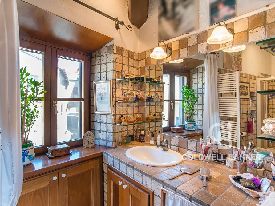 Immagine 13 di Appartamento in vendita  in Piazza dell'Oca 8 a Sutri