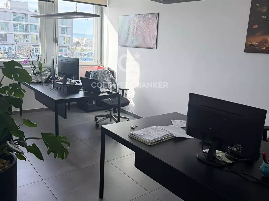 Immagine 1 di Ufficio in affitto  in Via La Louvriere 1A a Foligno