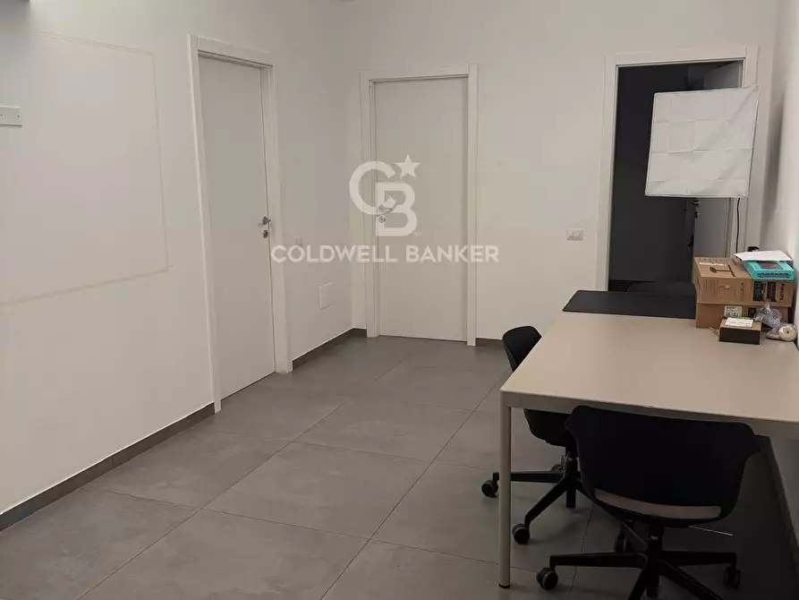 Immagine 4 di Ufficio in affitto  in Via La Louvriere 1A a Foligno