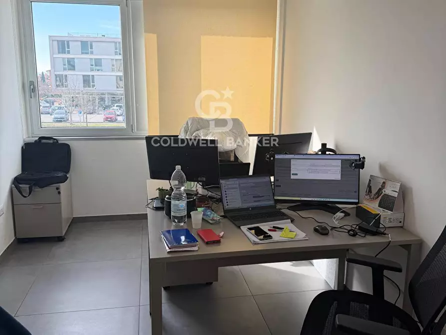 Immagine 7 di Ufficio in affitto  in Via La Louvriere 1A a Foligno