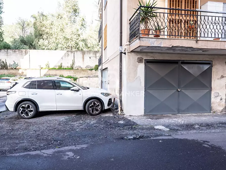 Immagine 34 di Appartamento in vendita  in VIA CARMELITANI 23 a San Giovanni La Punta