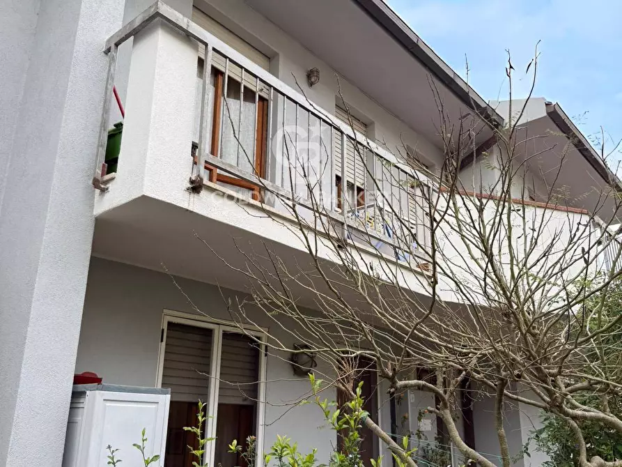 Immagine 2 di Appartamento in vendita  in Via del Vapelo a Campo Nell'elba