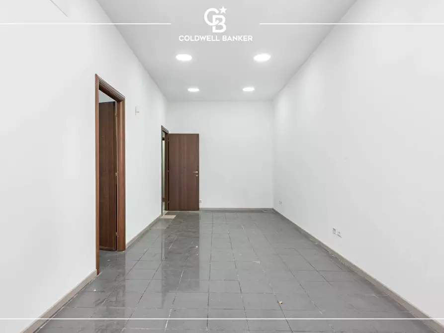 Immagine 5 di Locale commerciale in affitto  in Via Carlo Pirzio Biroli 115 a Ciampino