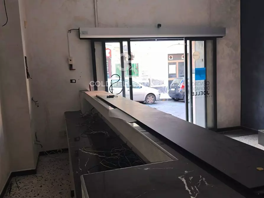 Immagine 4 di Locale commerciale in affitto  a Acireale