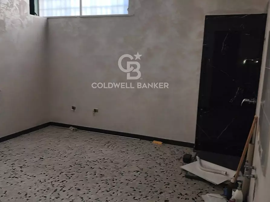 Immagine 10 di Locale commerciale in affitto  a Acireale