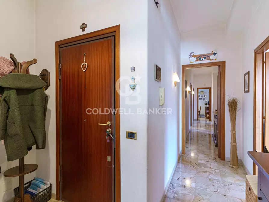 Immagine 4 di Appartamento in vendita  in via etnea 169 a Gravina Di Catania