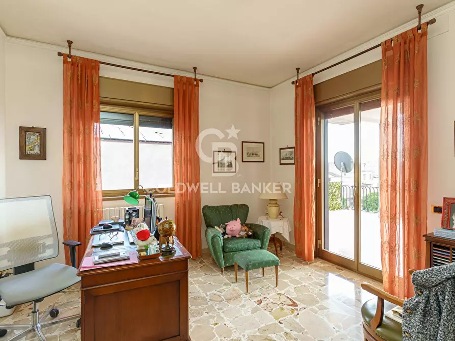 Immagine 5 di Appartamento in vendita  in via etnea 169 a Gravina Di Catania