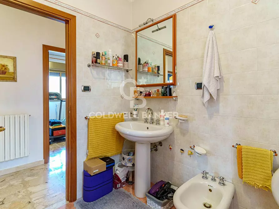 Immagine 15 di Appartamento in vendita  in via etnea 169 a Gravina Di Catania