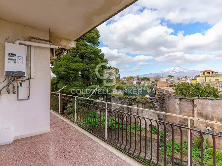 Immagine 25 di Appartamento in vendita  in via etnea 169 a Gravina Di Catania