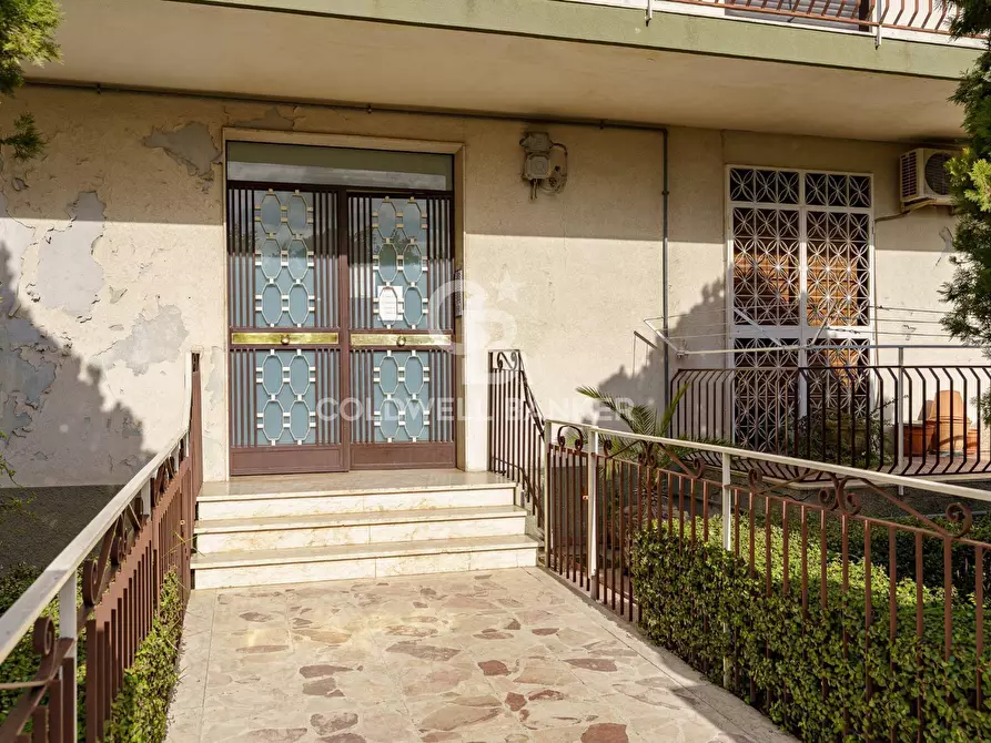 Immagine 41 di Appartamento in vendita  in via etnea 169 a Gravina Di Catania