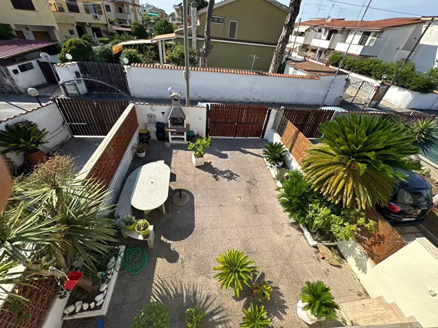 Immagine 2 di Appartamento in vendita  in via lago di como 14 a Pomezia