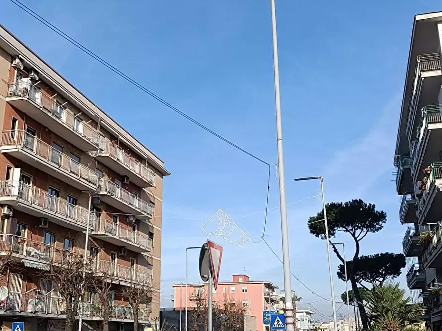 Immagine 5 di Locale commerciale in affitto  in Via Bartolo Longo a Napoli