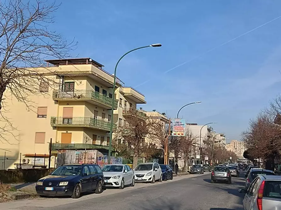 Immagine 7 di Locale commerciale in affitto  in Via Bartolo Longo a Napoli