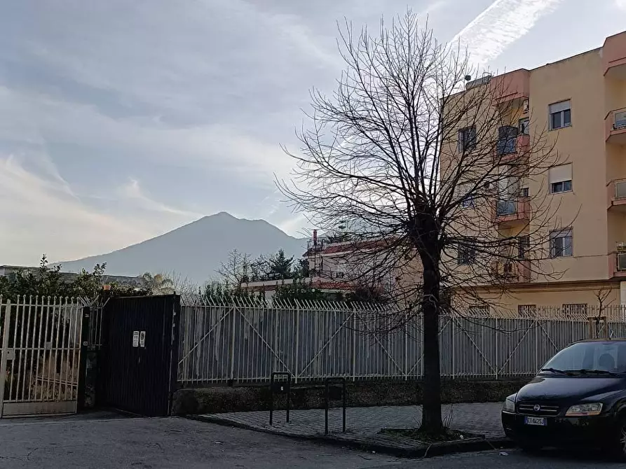 Immagine 9 di Locale commerciale in affitto  in Via Bartolo Longo a Napoli