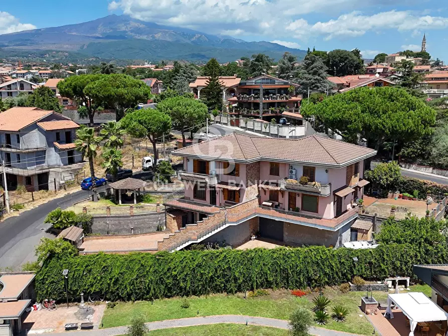 Immagine 4 di Villa in vendita  in via della costituzione 3 a Trecastagni