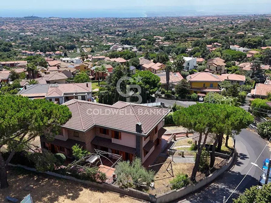 Immagine 6 di Villa in vendita  in via della costituzione 3 a Trecastagni