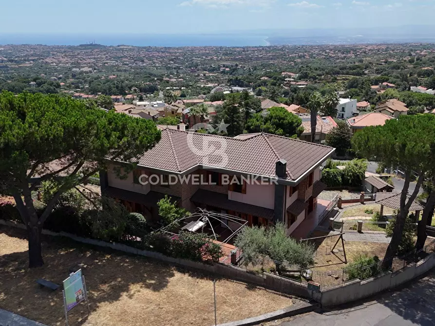 Immagine 10 di Villa in vendita  in via della costituzione 3 a Trecastagni