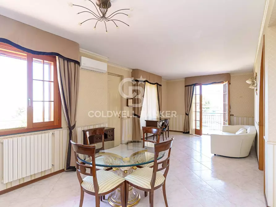 Immagine 13 di Villa in vendita  in via della costituzione 3 a Trecastagni