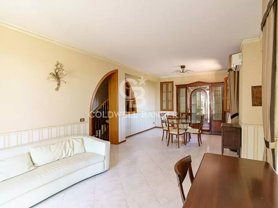 Immagine 16 di Villa in vendita  in via della costituzione 3 a Trecastagni