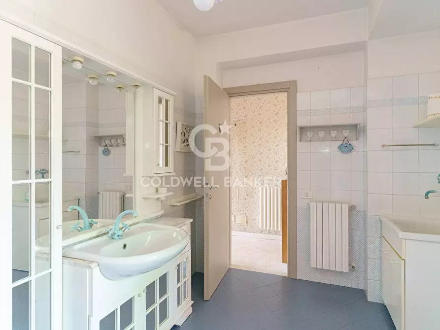 Immagine 26 di Villa in vendita  in via della costituzione 3 a Trecastagni