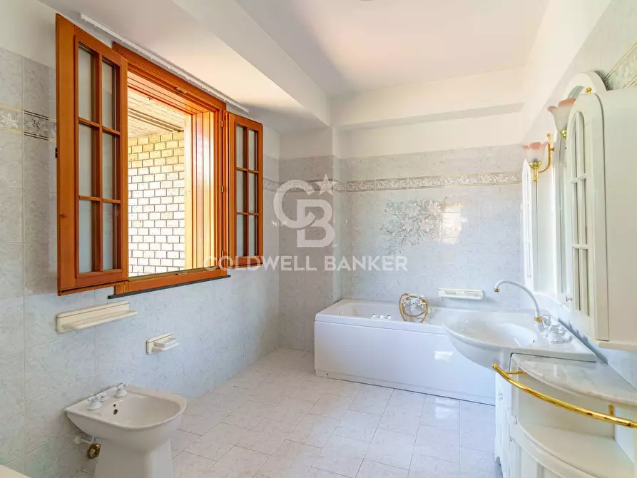 Immagine 28 di Villa in vendita  in via della costituzione 3 a Trecastagni