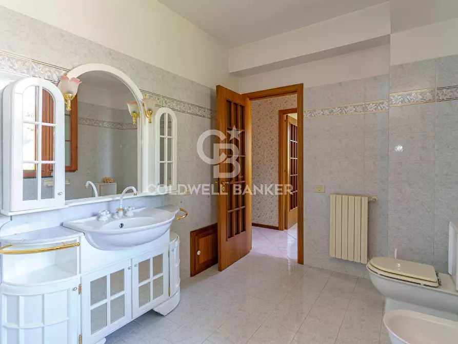 Immagine 30 di Villa in vendita  in via della costituzione 3 a Trecastagni