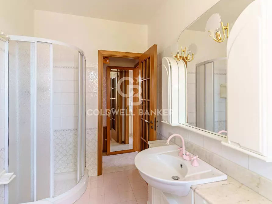 Immagine 43 di Villa in vendita  in via della costituzione 3 a Trecastagni