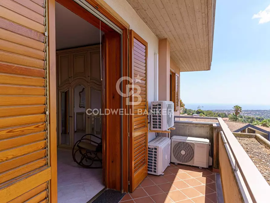 Immagine 46 di Villa in vendita  in via della costituzione 3 a Trecastagni