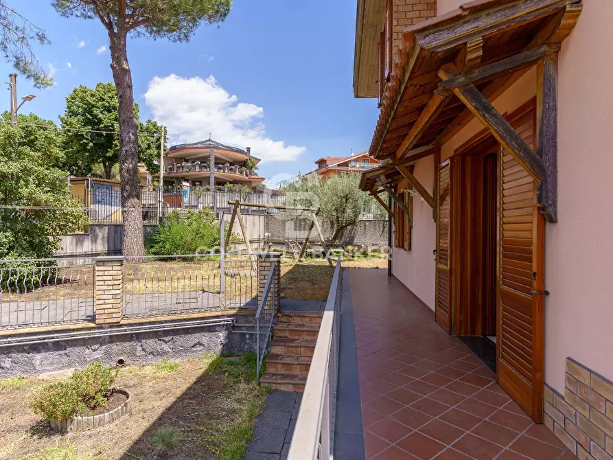 Immagine 56 di Villa in vendita  in via della costituzione 3 a Trecastagni
