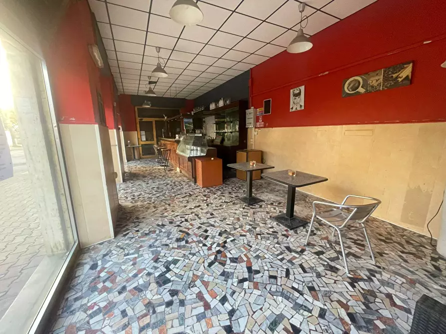 Immagine 9 di Locale commerciale in vendita  in Via Filippo Turati 8 a Piombino