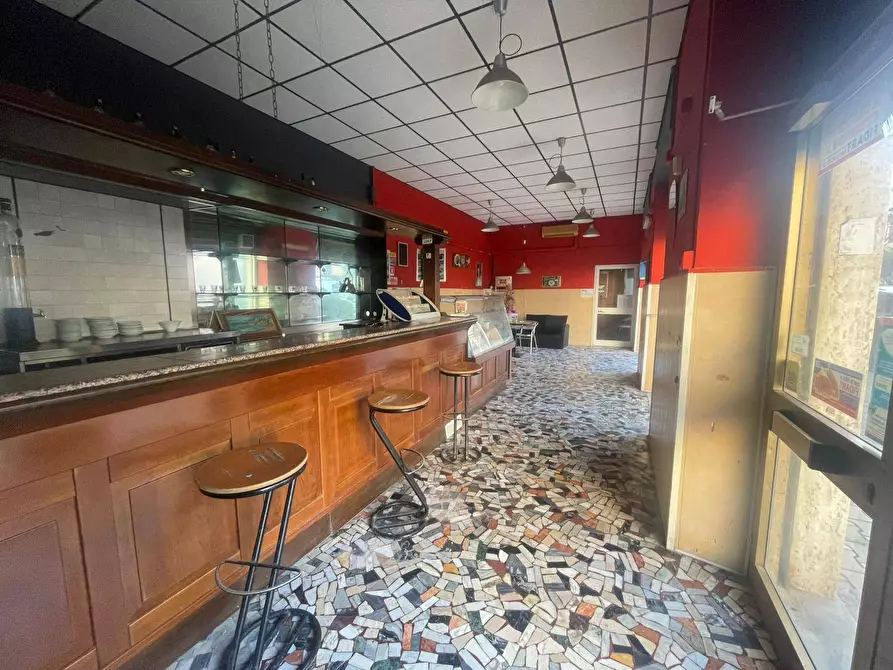 Immagine 13 di Locale commerciale in vendita  in Via Filippo Turati 8 a Piombino