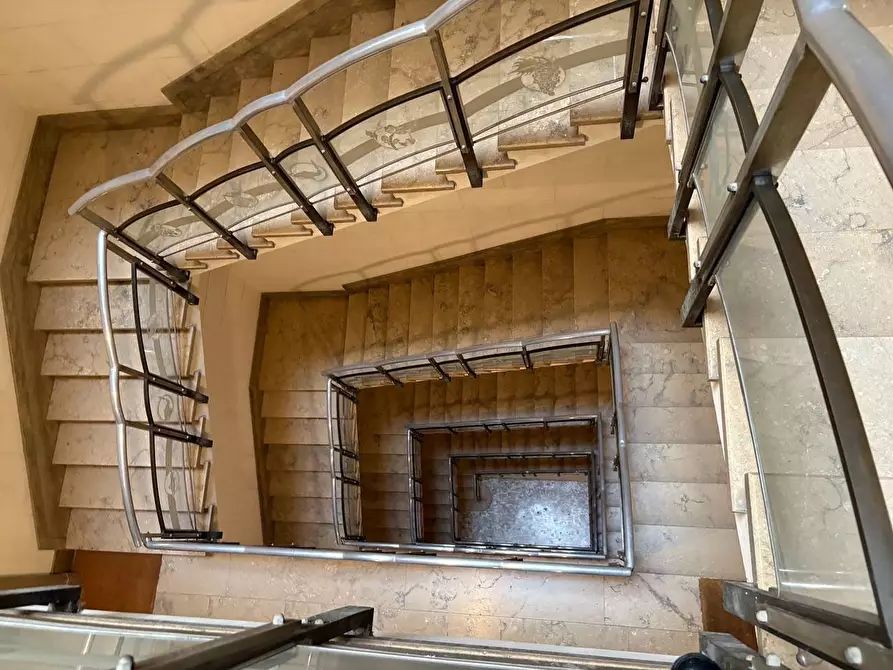 Immagine 6 di Appartamento in vendita  in Via Dei Monti Parioli 48 a Roma