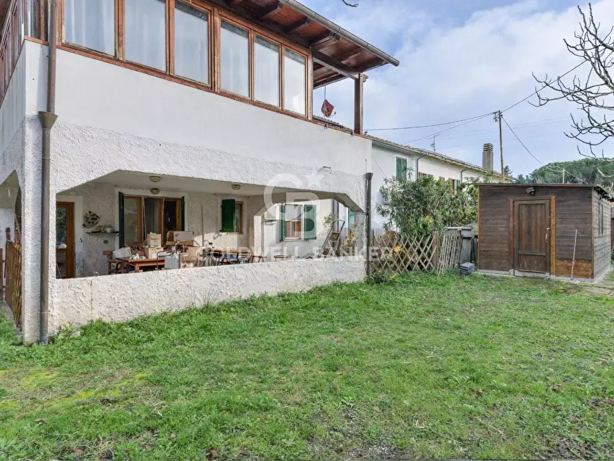 Immagine 5 di Appartamento in vendita  in Via Giuseppe Pietri a Campo Nell'elba