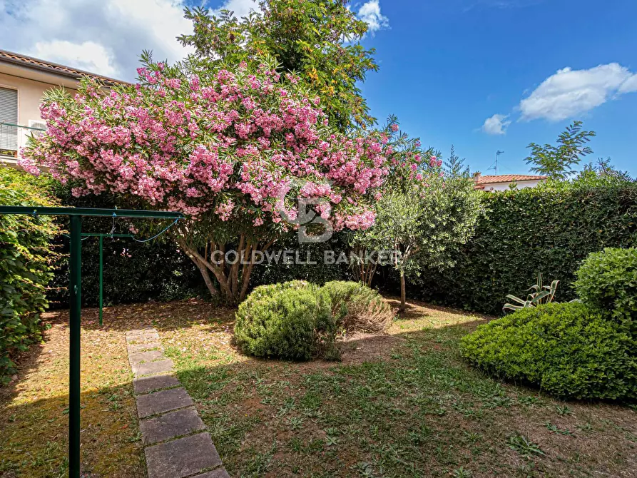 Immagine 11 di Appartamento in vendita  in Viale degli Etruschi a Campo Nell'elba