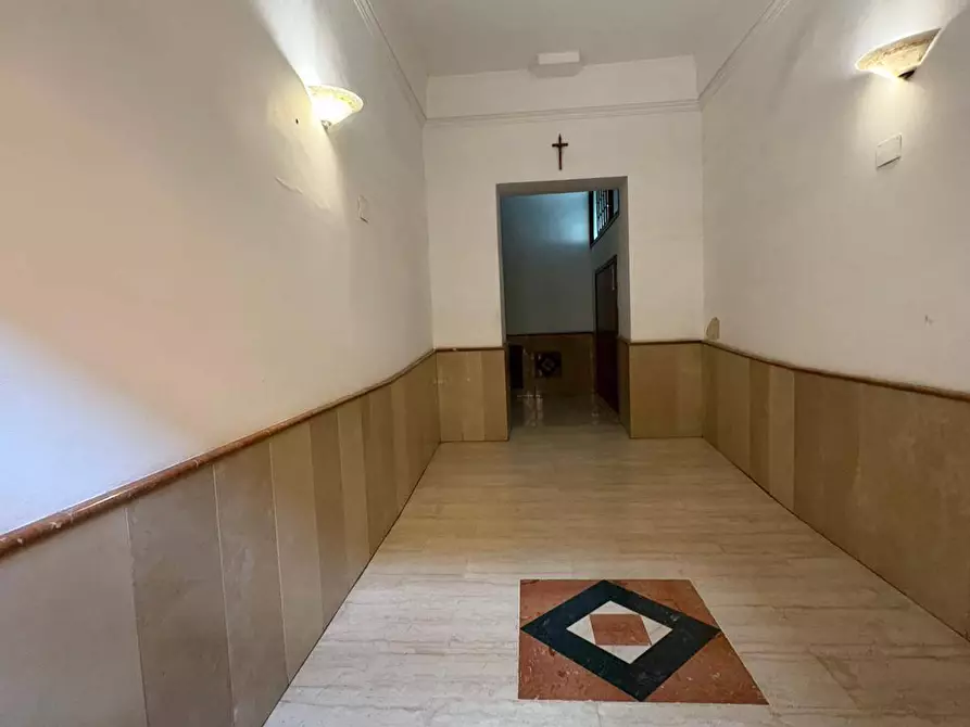 Immagine 16 di Appartamento in vendita  in via appia nuova 400 a Roma