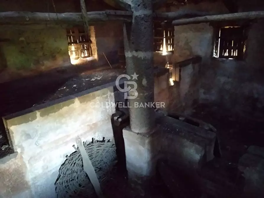 Immagine 8 di Magazzino in vendita  in via dei Paoli a Giarre