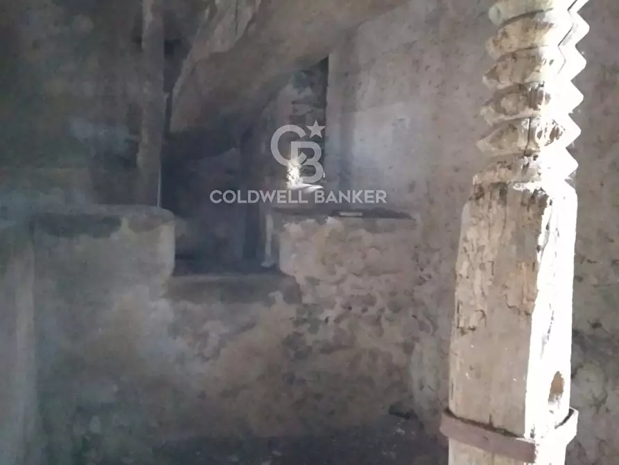 Immagine 1 di Magazzino in vendita  in via dei Paoli a Giarre