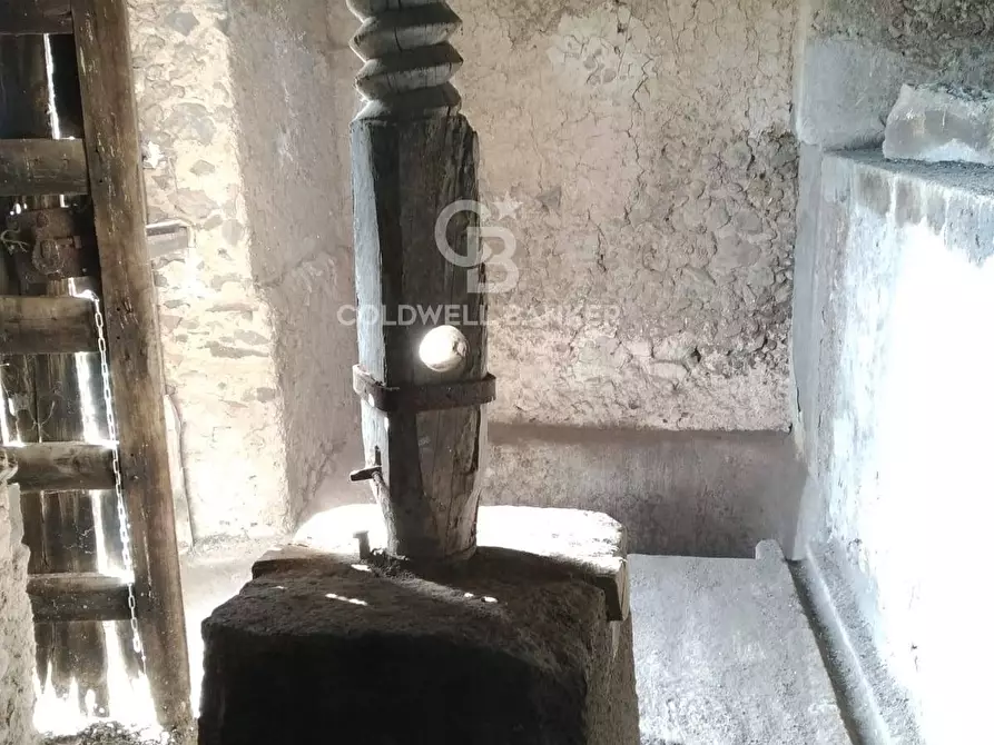 Immagine 5 di Magazzino in vendita  in via dei Paoli a Giarre