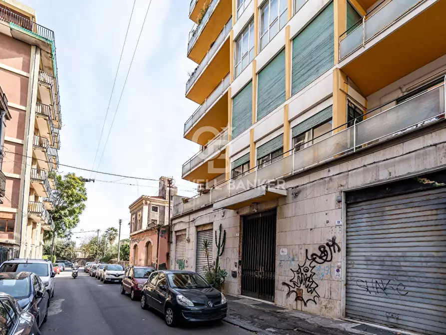 Immagine 55 di Appartamento in vendita  in Via Battiato 9 a Catania