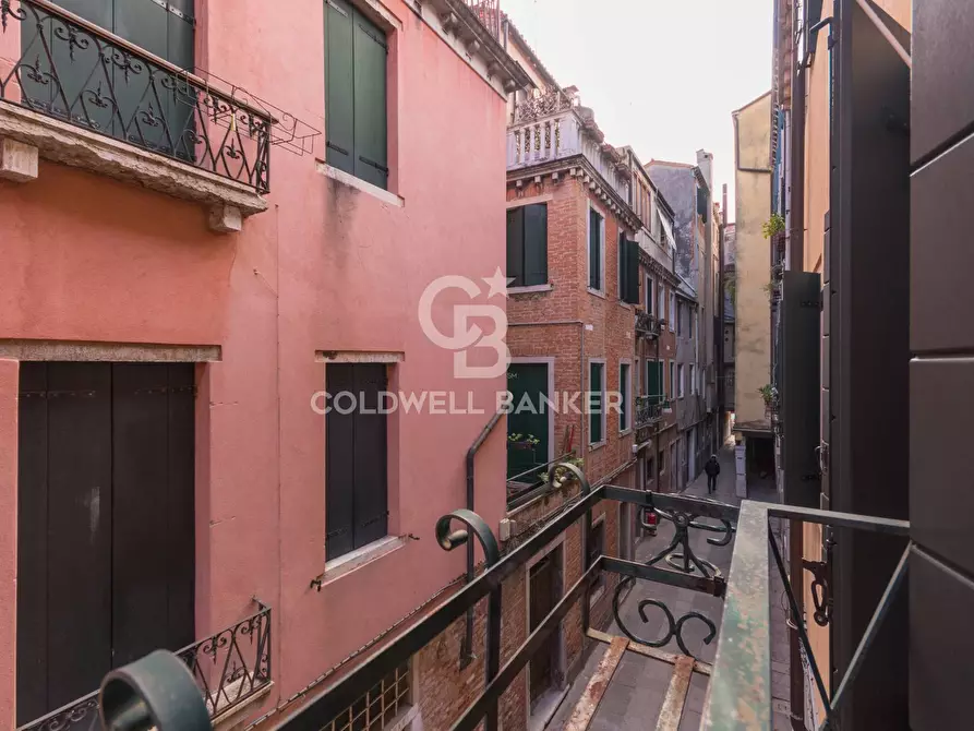 Immagine 25 di Appartamento in vendita  in Calle San Polo - Cinque 631a a Venezia