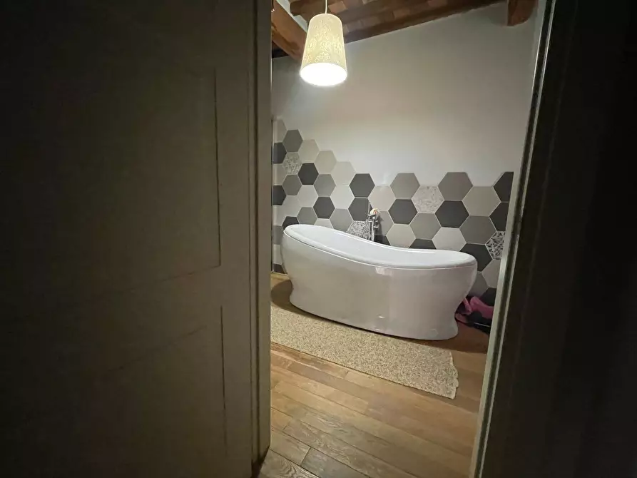 Immagine 21 di Villa in vendita  a Massa Marittima