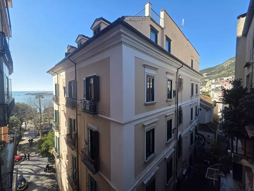 Immagine 2 di Appartamento in vendita  in Vicolo Giudaica 32 a Salerno