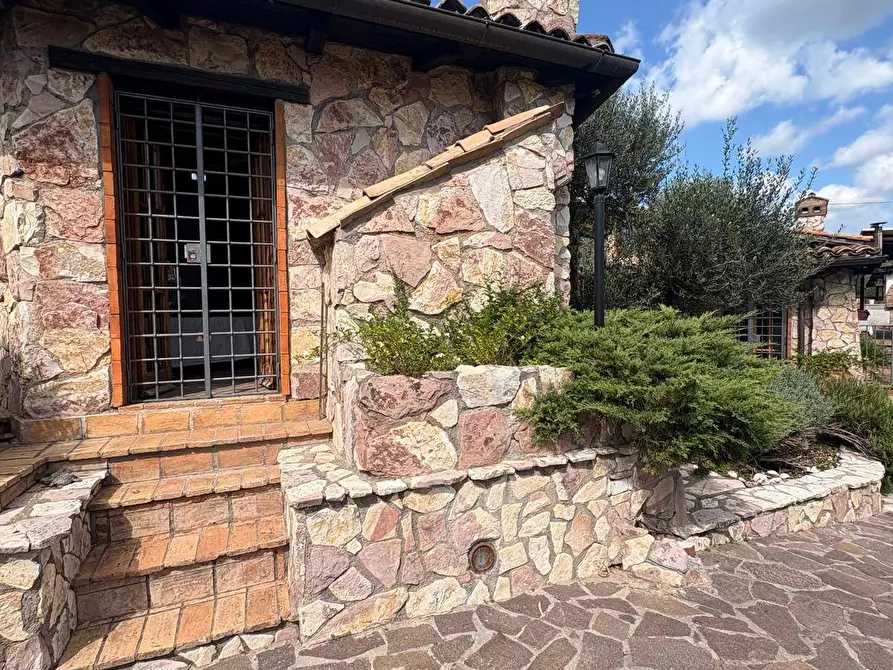 Immagine 32 di Villa in vendita  in via Feruccio Fratini 1 a Sacrofano