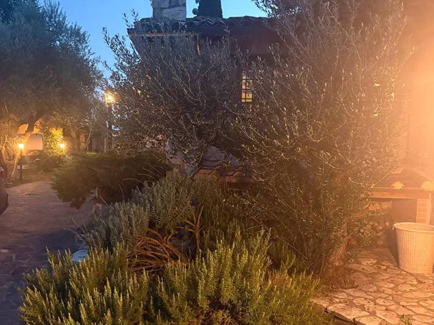 Immagine 33 di Villa in vendita  in via Feruccio Fratini 1 a Sacrofano