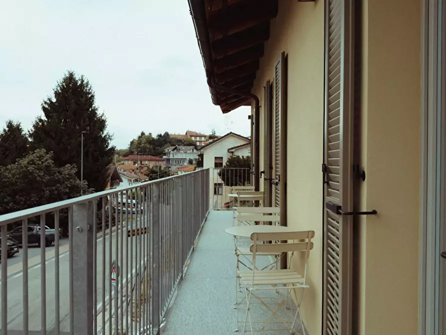 Immagine 11 di Palazzo in vendita  in Via Montà a Monforte D'alba