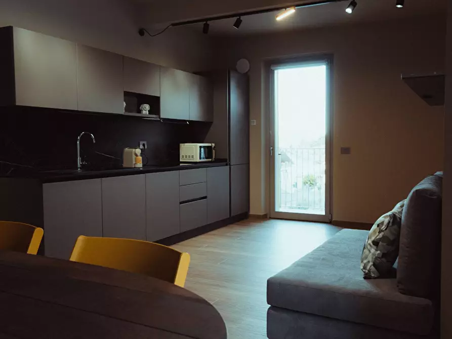 Immagine 12 di Palazzo in vendita  in Via Montà a Monforte D'alba