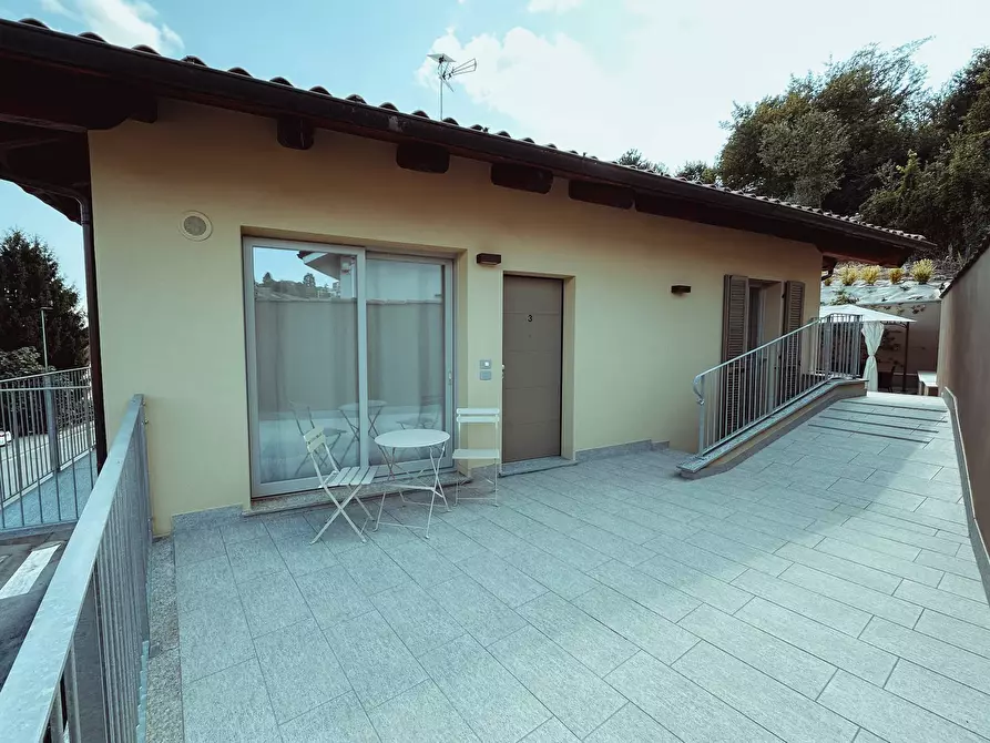 Immagine 18 di Palazzo in vendita  in Via Montà a Monforte D'alba