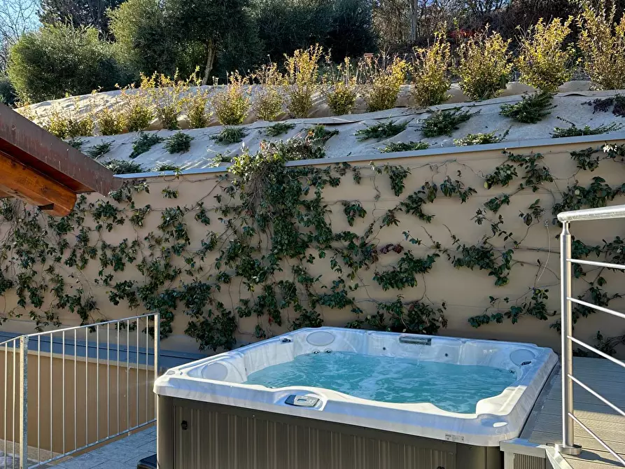 Immagine 21 di Palazzo in vendita  in Via Montà a Monforte D'alba