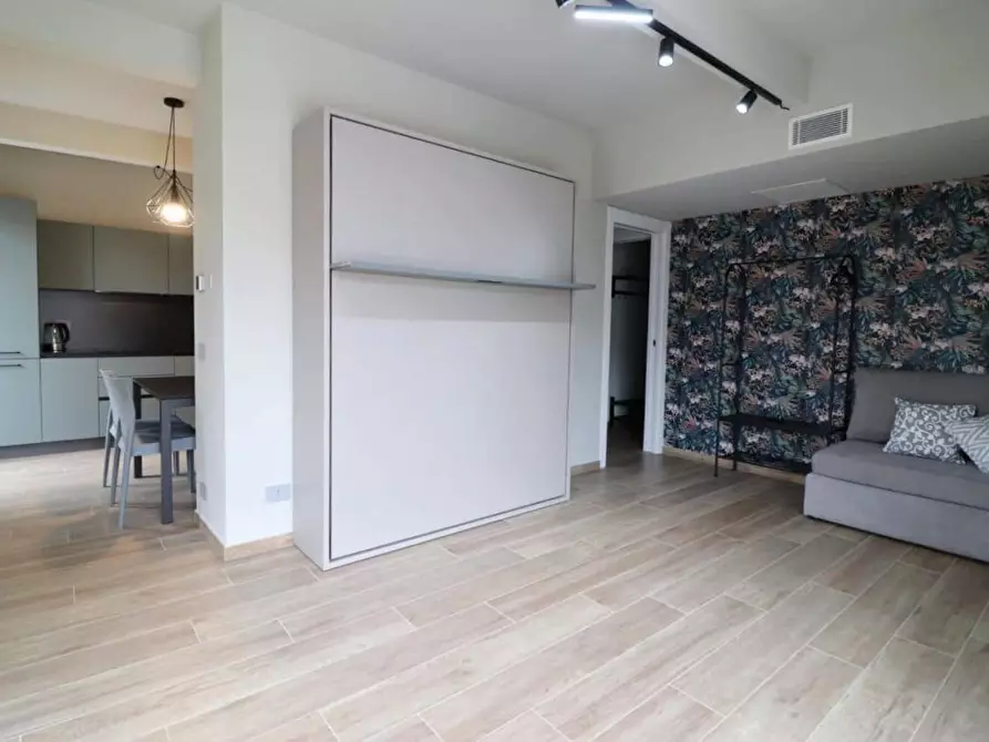 Immagine 24 di Palazzo in vendita  in Via Montà a Monforte D'alba