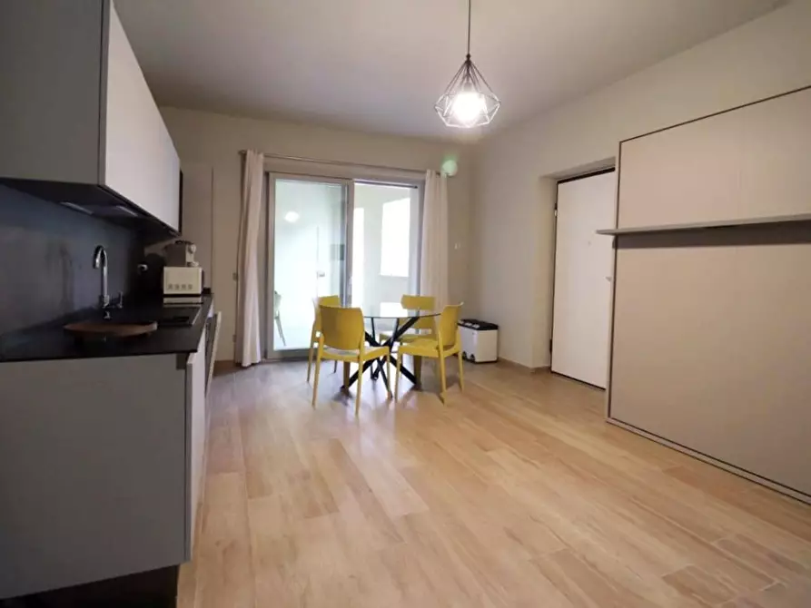 Immagine 29 di Palazzo in vendita  in Via Montà a Monforte D'alba